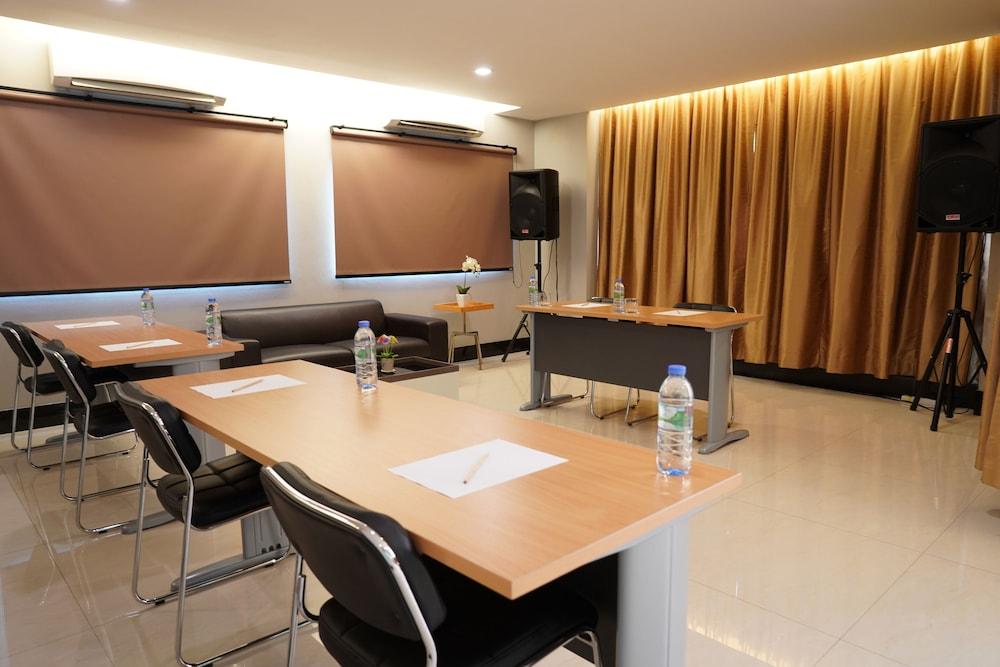 Green Point Residence Hotel Bangkok Exterior foto